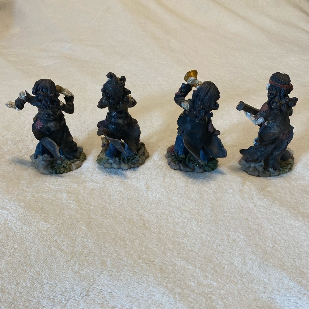 Band of 4 Skeleton Musician Figures - Picture 5 of 13